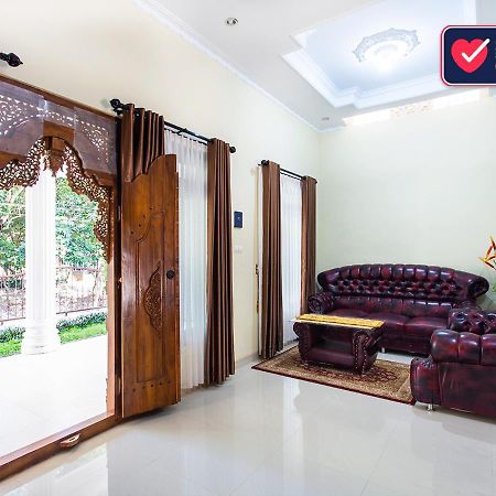 Omah Etam Villa Blaburan Buitenkant foto