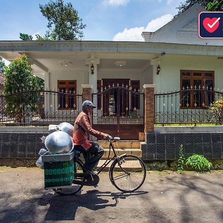 Omah Etam Villa Blaburan Buitenkant foto
